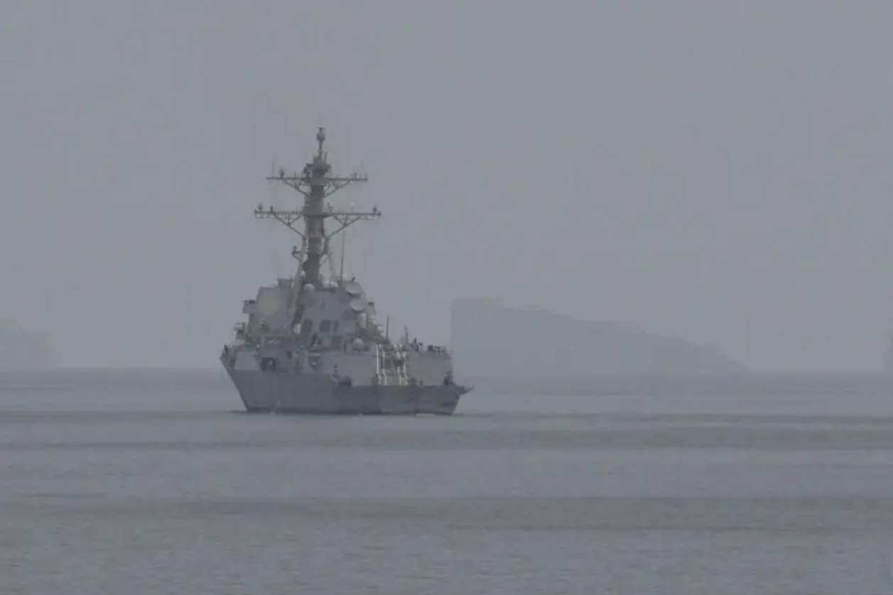Есмінці США відступили після погроз Ірану в Ормузькій протоці