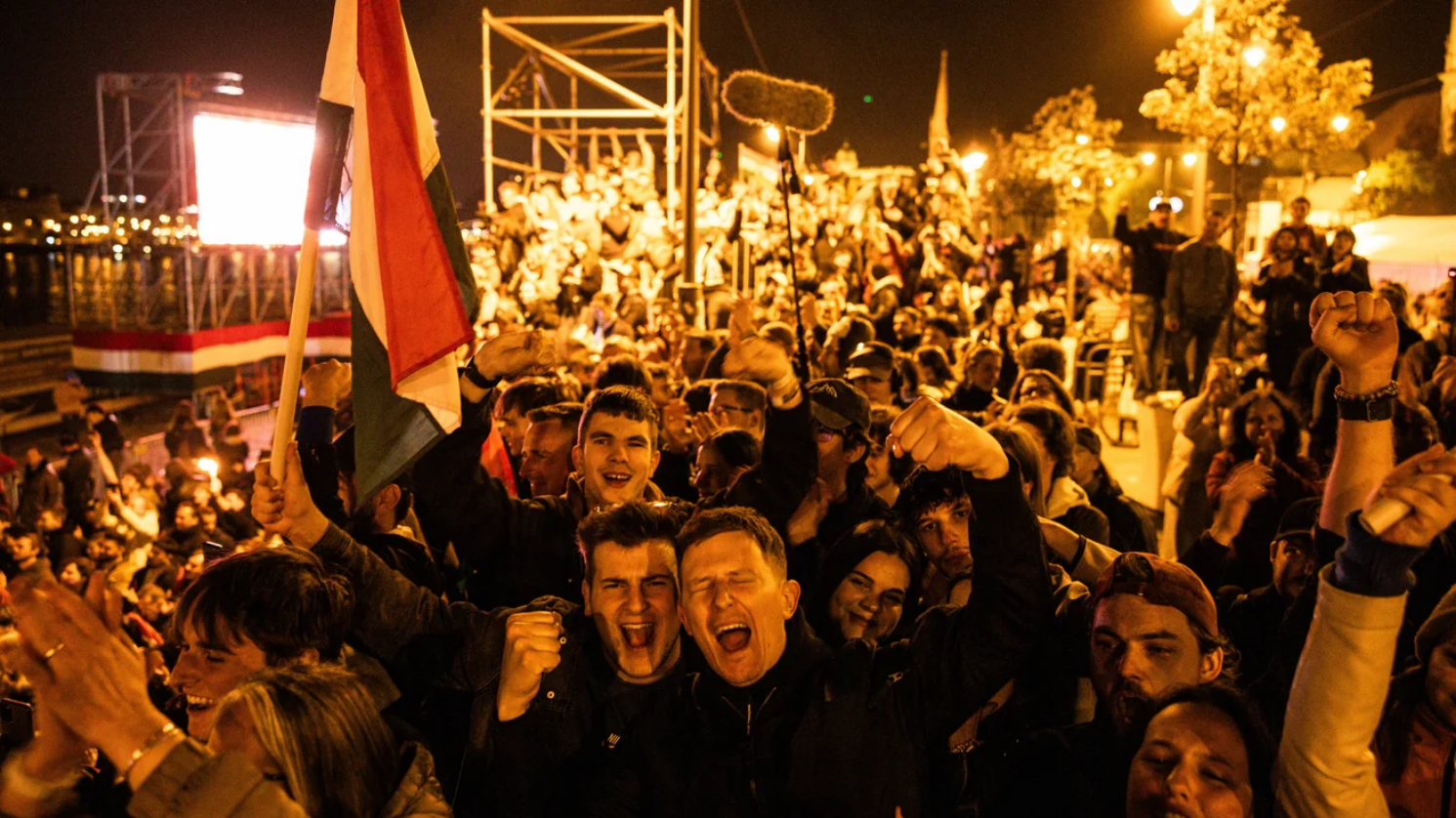 У Будапешті — масові святкування результатів виборів.