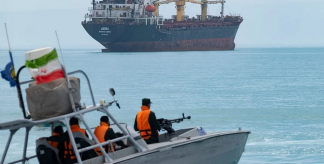 Шахраї виманюють криптовалюту у моряків, обіцяючи безпечний прохід Ормузькою протокою