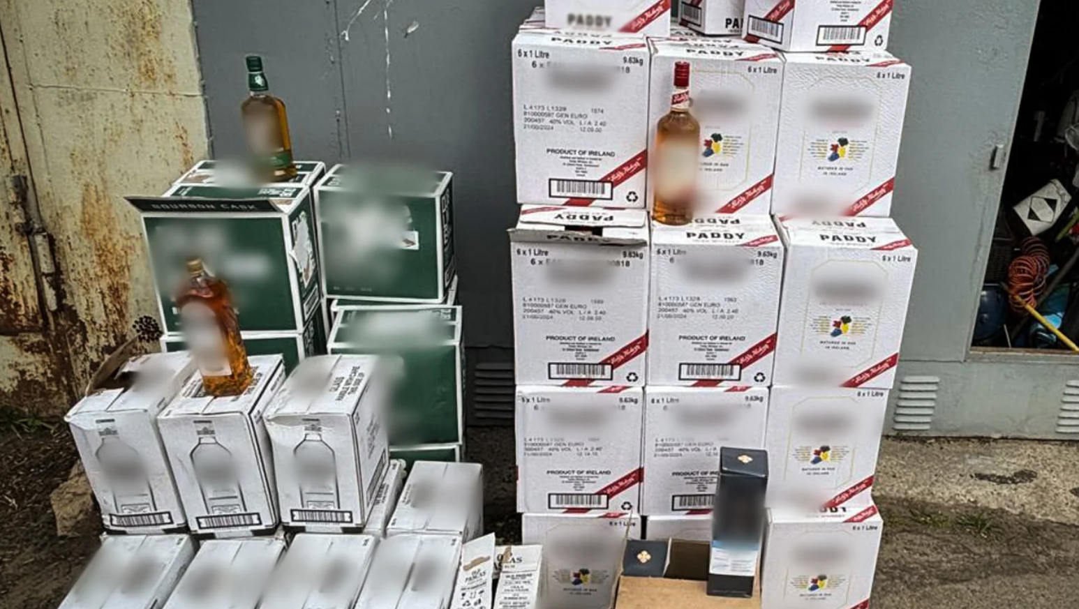 В Україну ввозили контрабандний алкоголь під виглядом дипломатичного вантажу