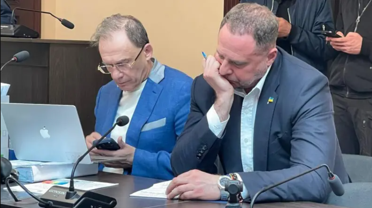 «Фектінг, чекінг та феншуїнг»: що прокурори показали у суді проти Єрмака