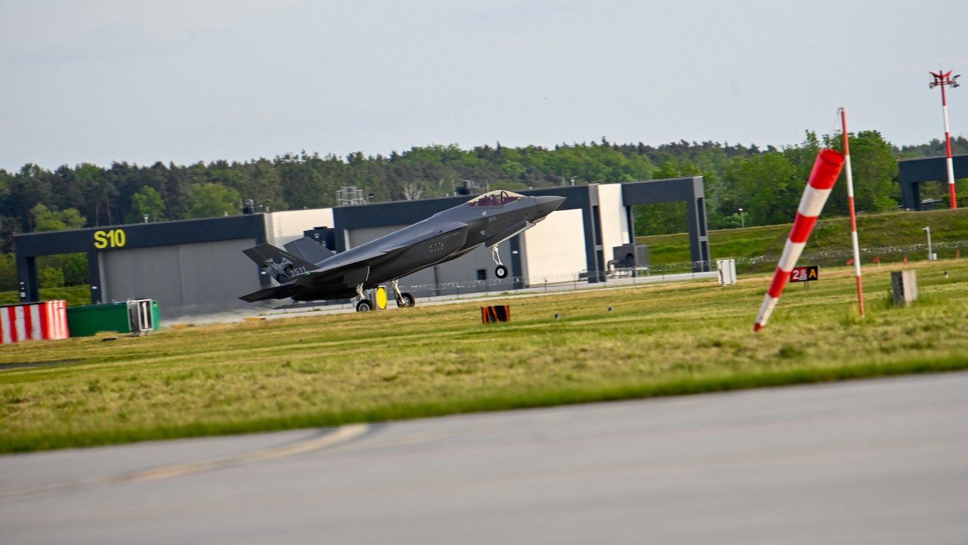 Винищувач F-35 ПС Польщі.