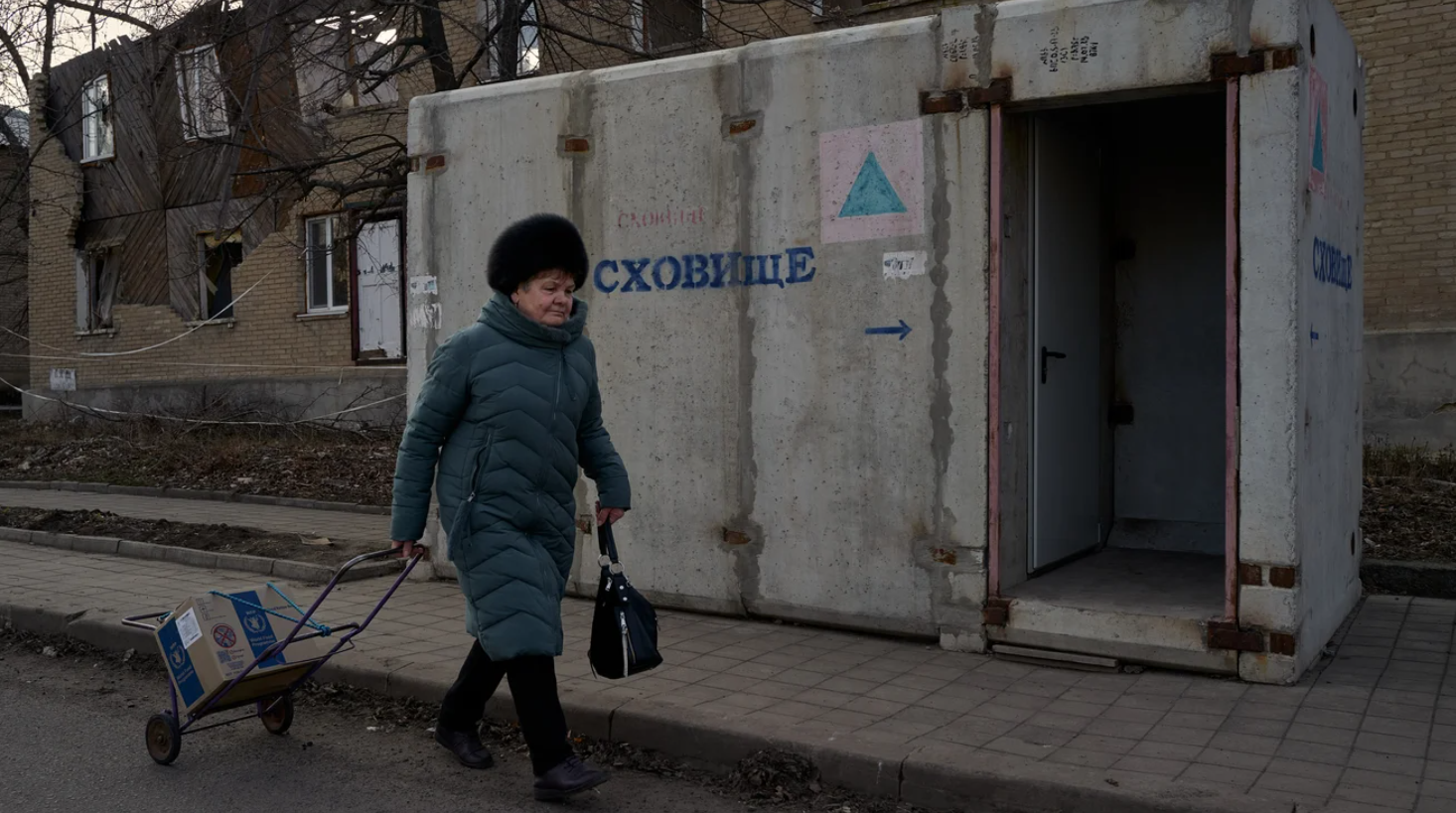 Балтійські країни цікавляться українським досвідом у будівництві укриттів — Politico