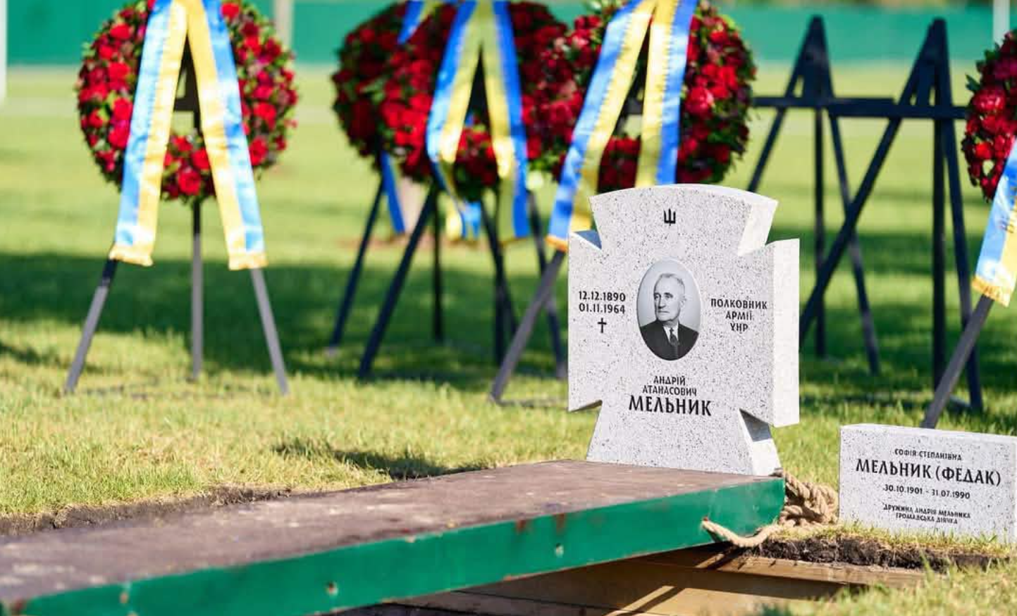 Мельника повернули додому, але не туди, де він мав би спочивати