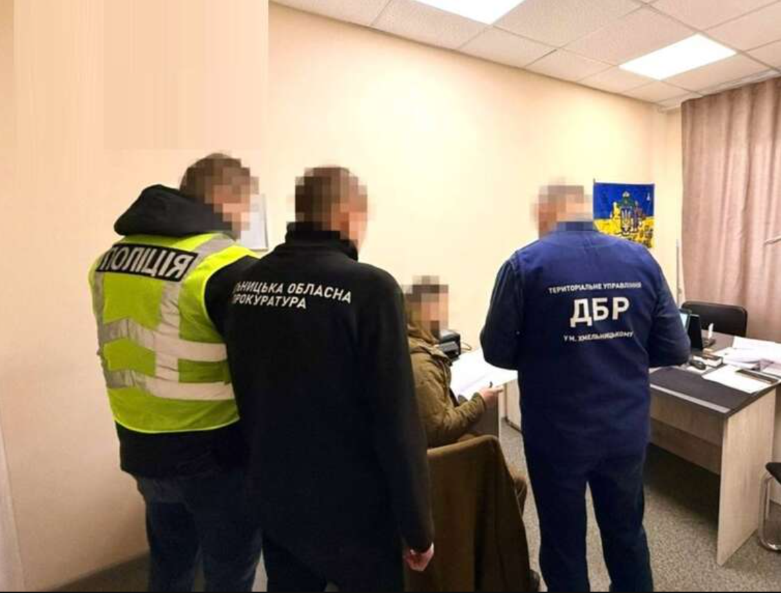 Слідчого з Хмельниччини судитимуть за привласнення 2,5 мільйонів гривень речдоказів