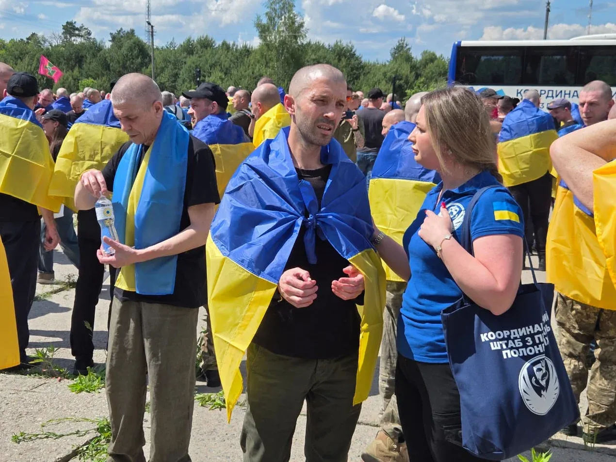 Україна повернула з російського полону 185 військових та одного цивільного цивільний