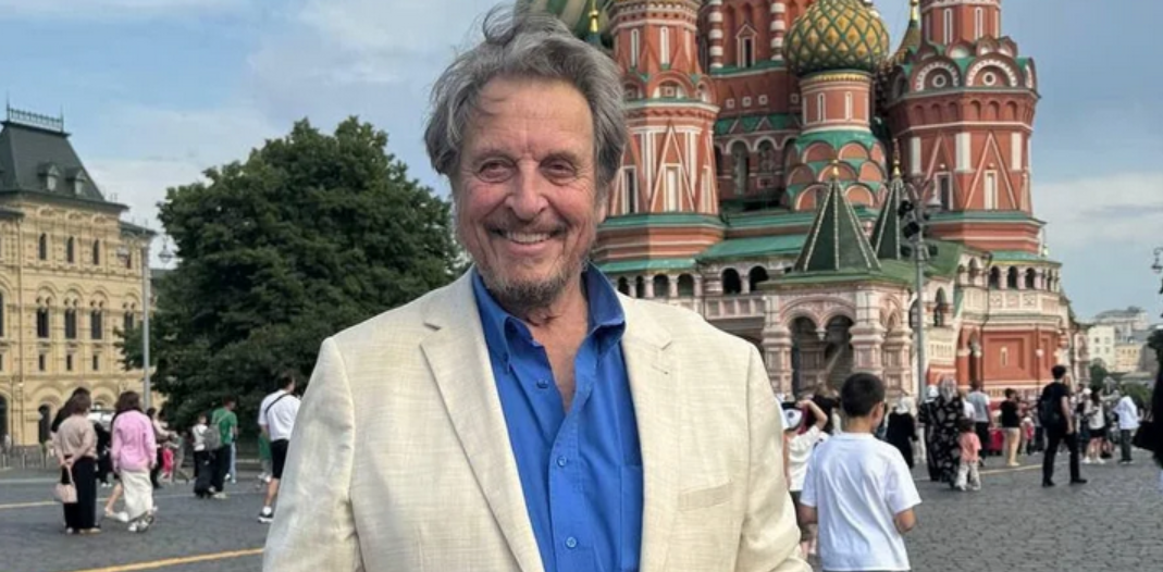 Батько Ілона Маска вкотре приїхав до рф і взявся хвалити путіна