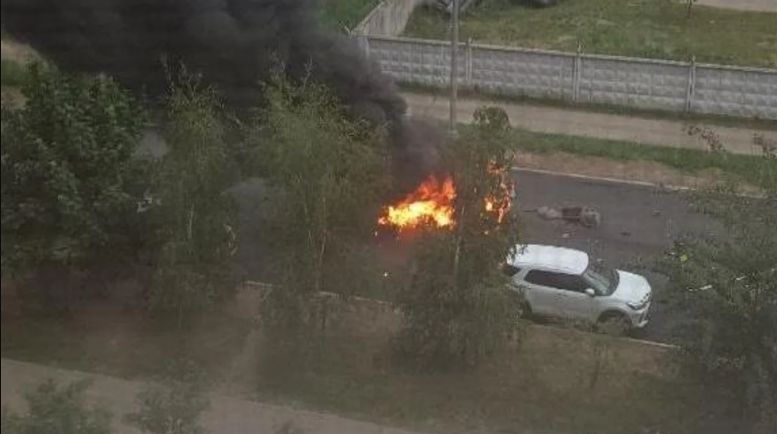 Під Москвою у кварталі для військових підірвали автівку, водій загинув