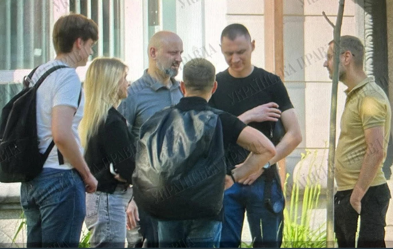 НАБУ і САП провели обшуки у службі фінансового моніторингу