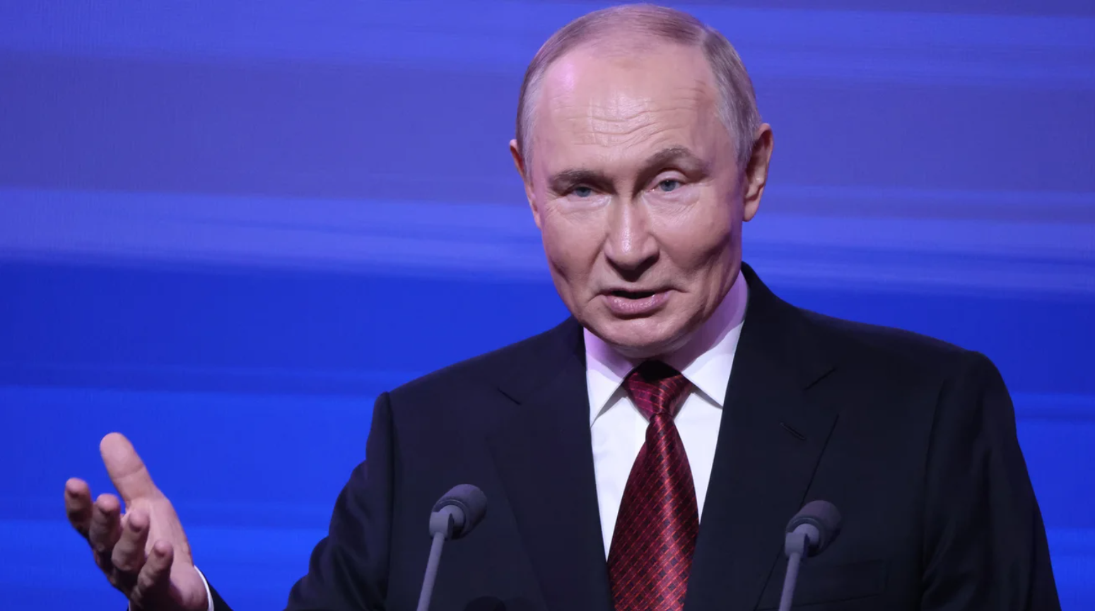 У путіна заявили про «дружню» телефонну розмову з Трампом