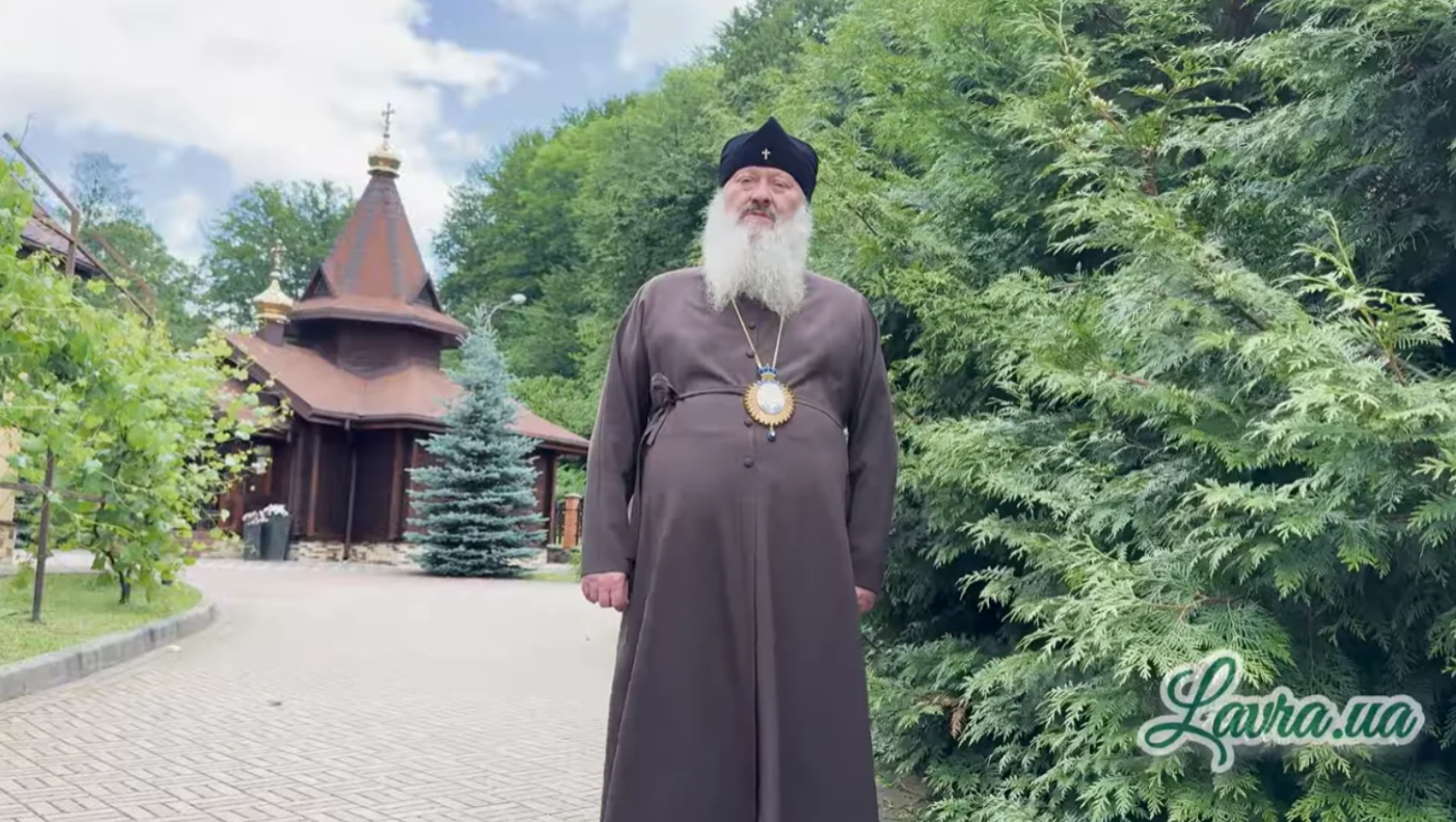 Митрополит УПЦ МП Павло (Паша Мерседес) заявив, що за руйнацією у Лаврі стоїть диявол