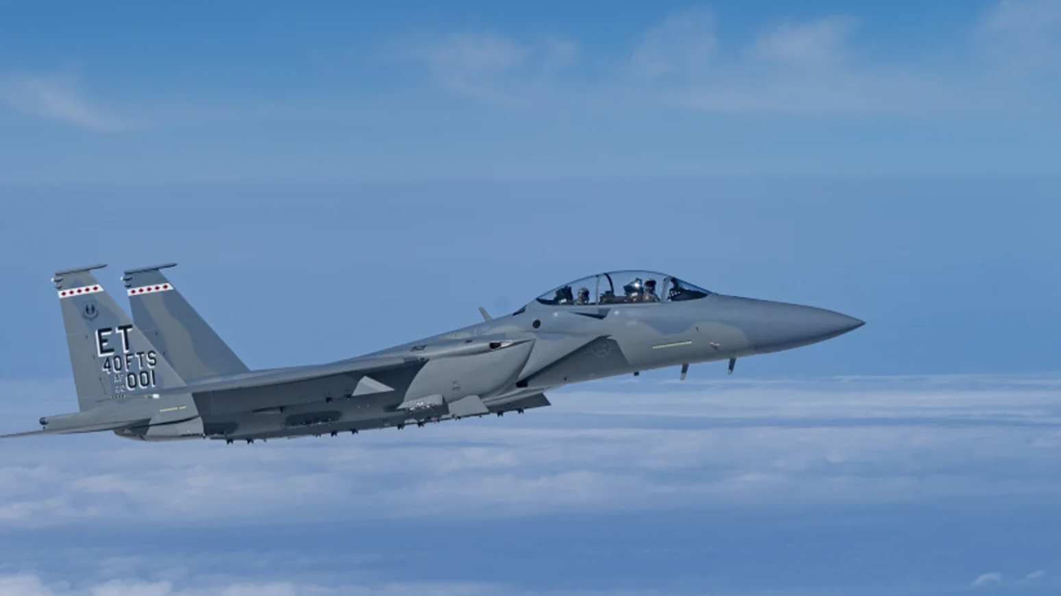 Пілот F-15, збитого над Іраном, перед катапультуванням бачив рої іранських дронів