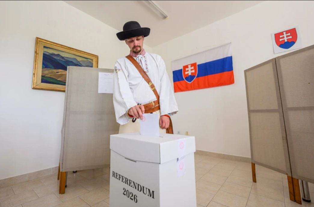 У Словаччині провалився референдум щодо довічних виплат Фіцо