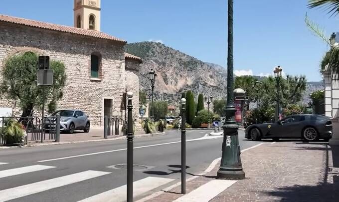 Поки слідство триває, брати Веселі катаються на Ferrari в Монако_5