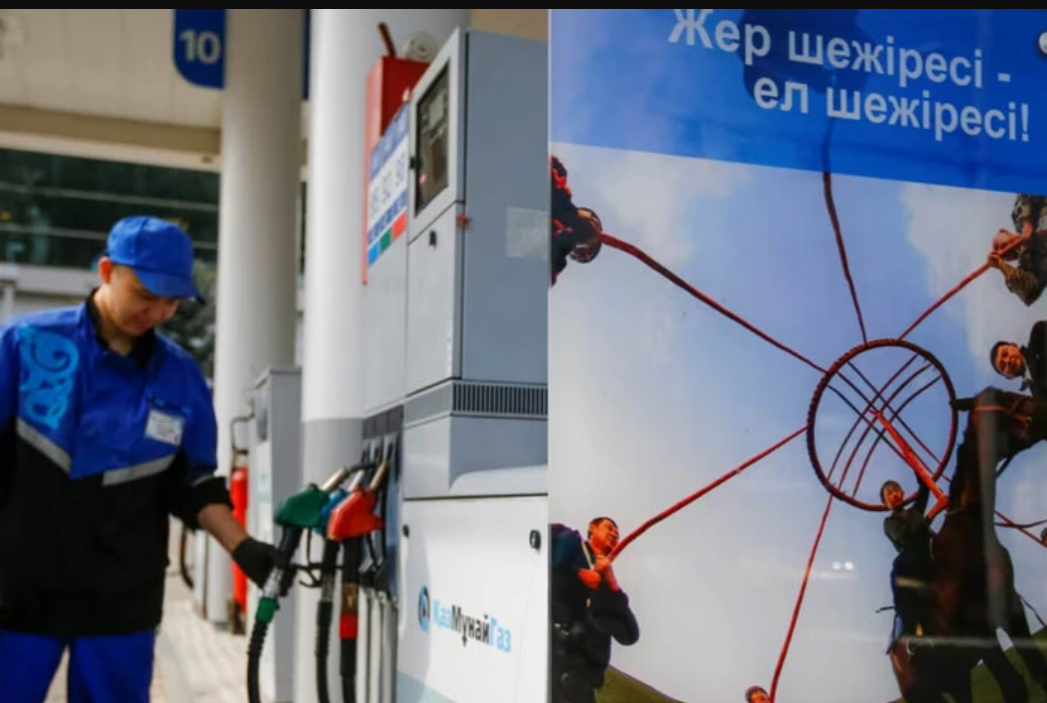 Казахстан обмежив в'їзд автомобілів через паливну кризу в росії