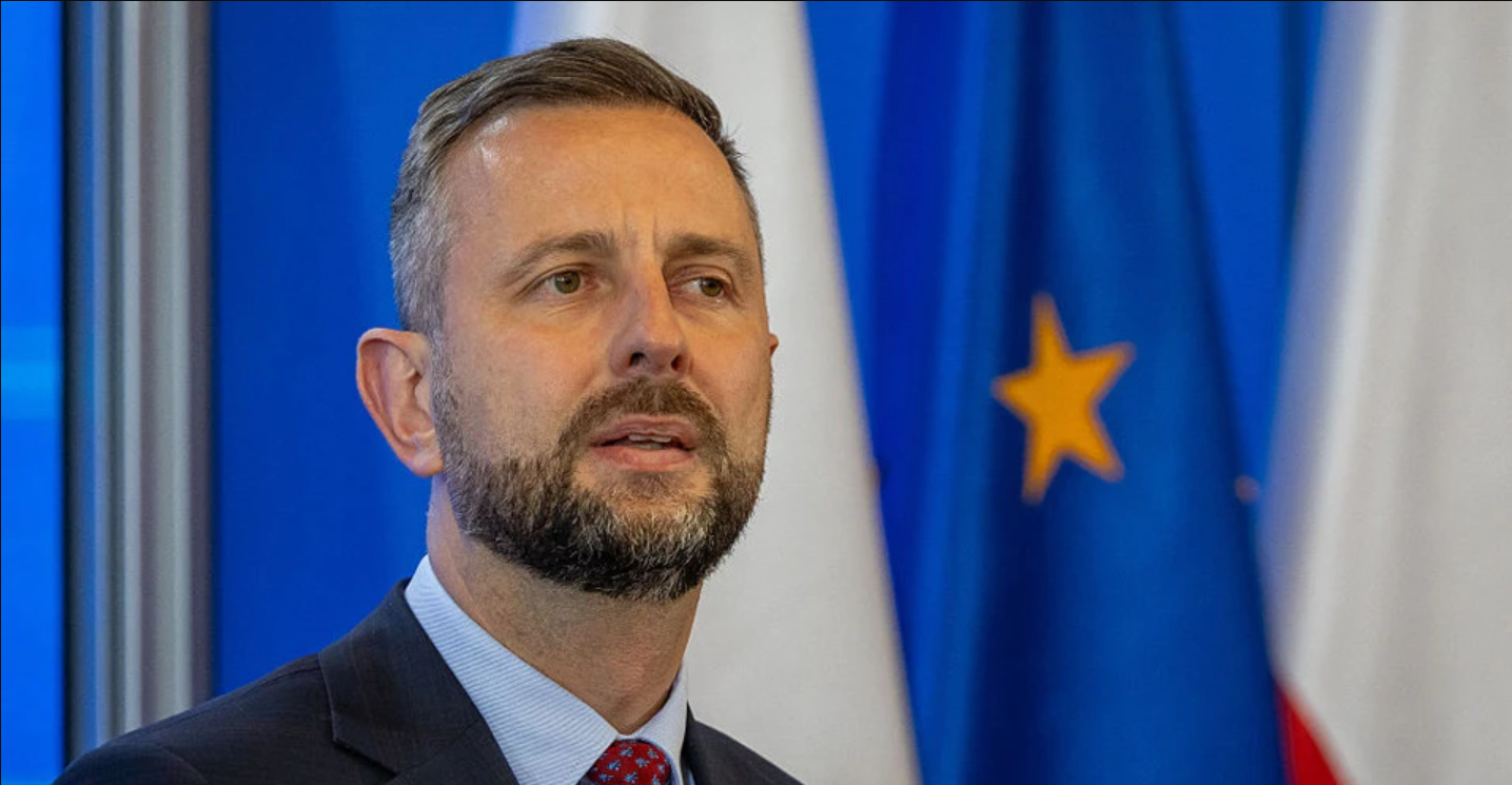 «Мов очманілі»: міністр оборони Польщі жорстко розкритикував антиукраїнських політиків