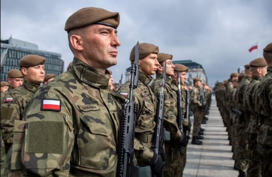 Міністр оборони Польщі пояснив, чому країна змінює військове законодавство за прикладом України