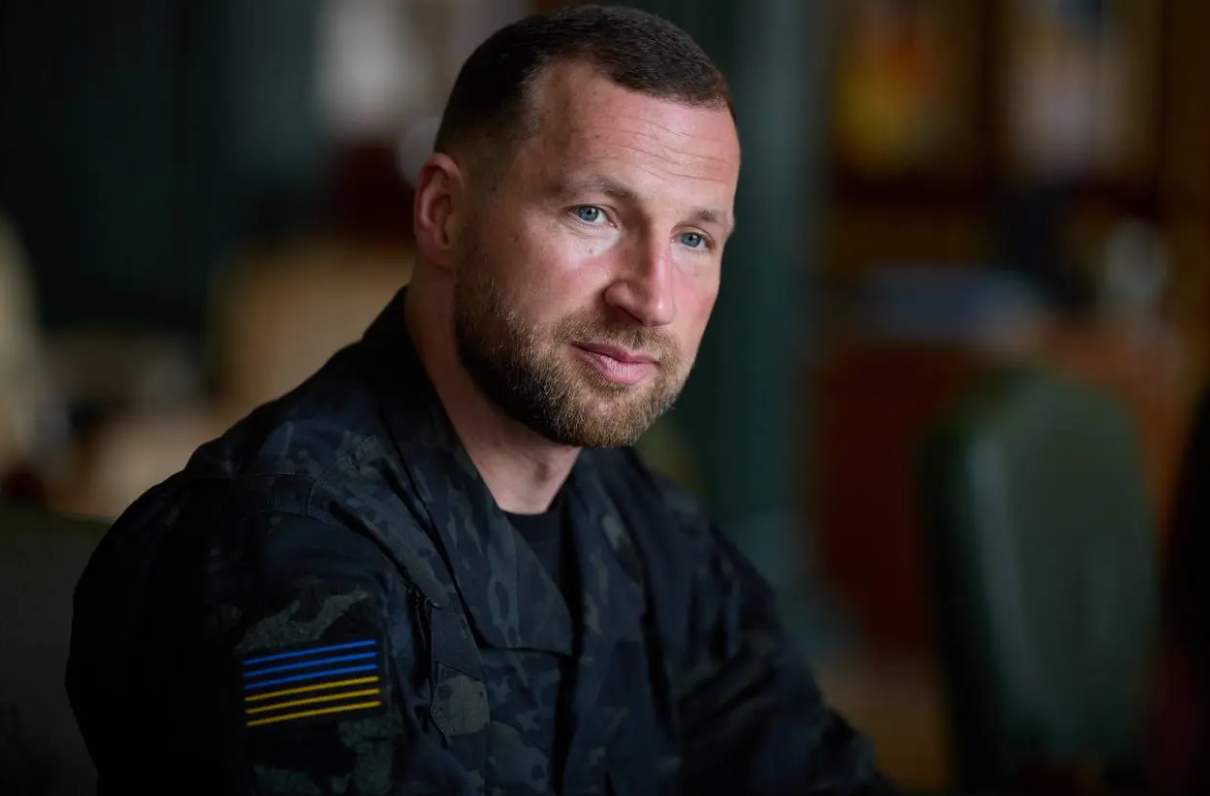 В.о. міністра оборони буде Євгеній Хмара