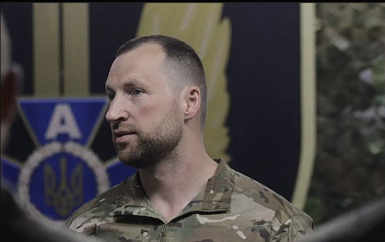 Узурпація влади під час дії воєнного стану