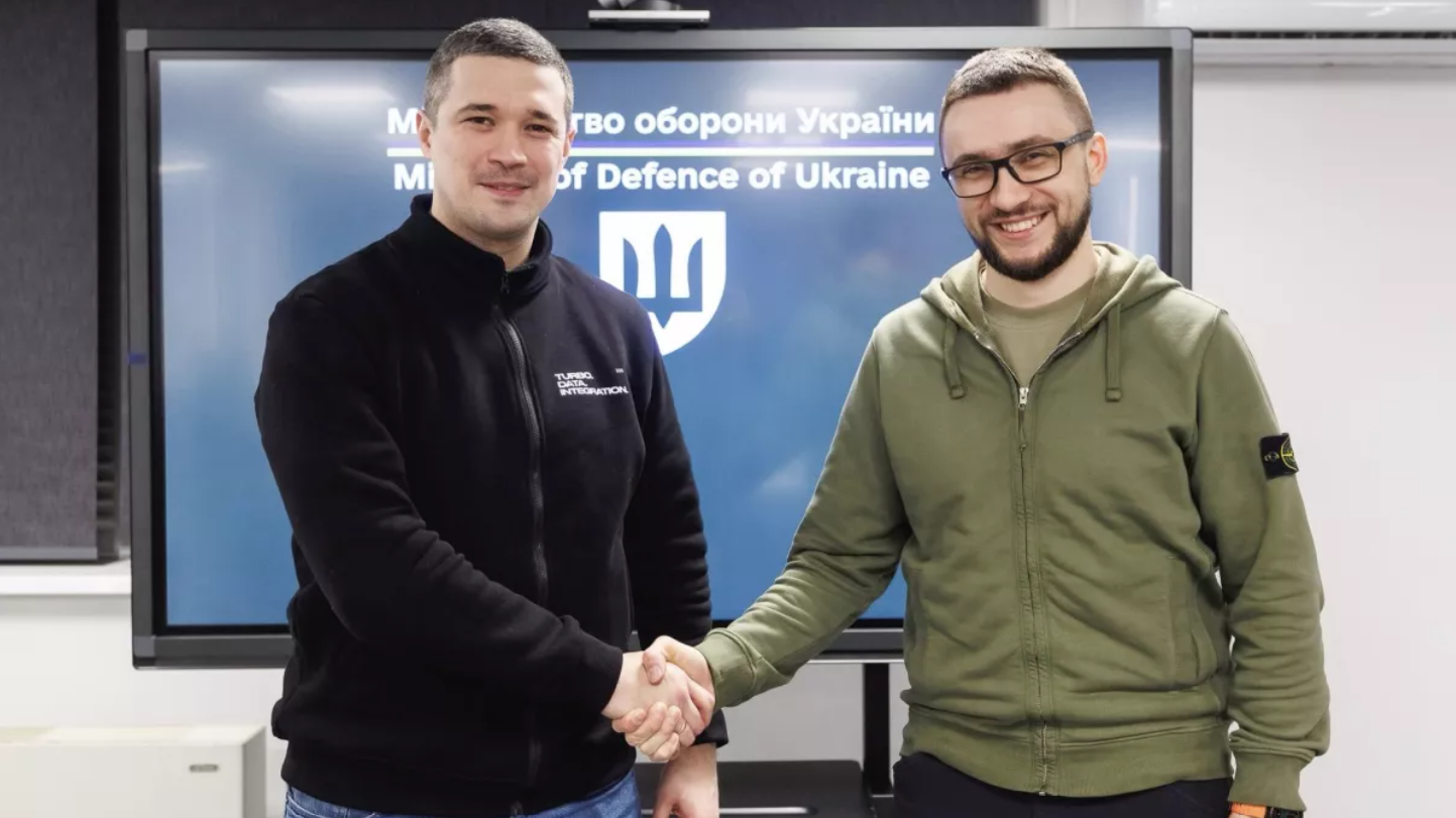 Стерненка услід за Єрмаком іде на фронт
