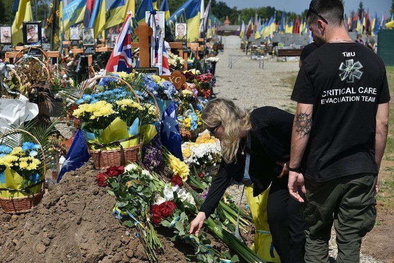 В Україні поховали 26-річного австралійського добровольця ССО Семюеля Педрацціні_5