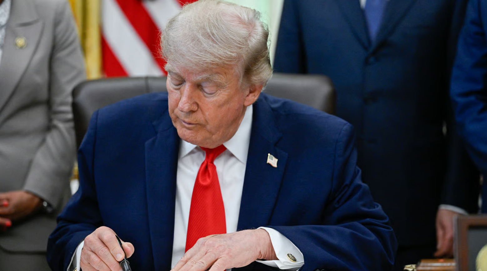Трамп пригрозив ЄС новими митами через штрафи для американських компаній