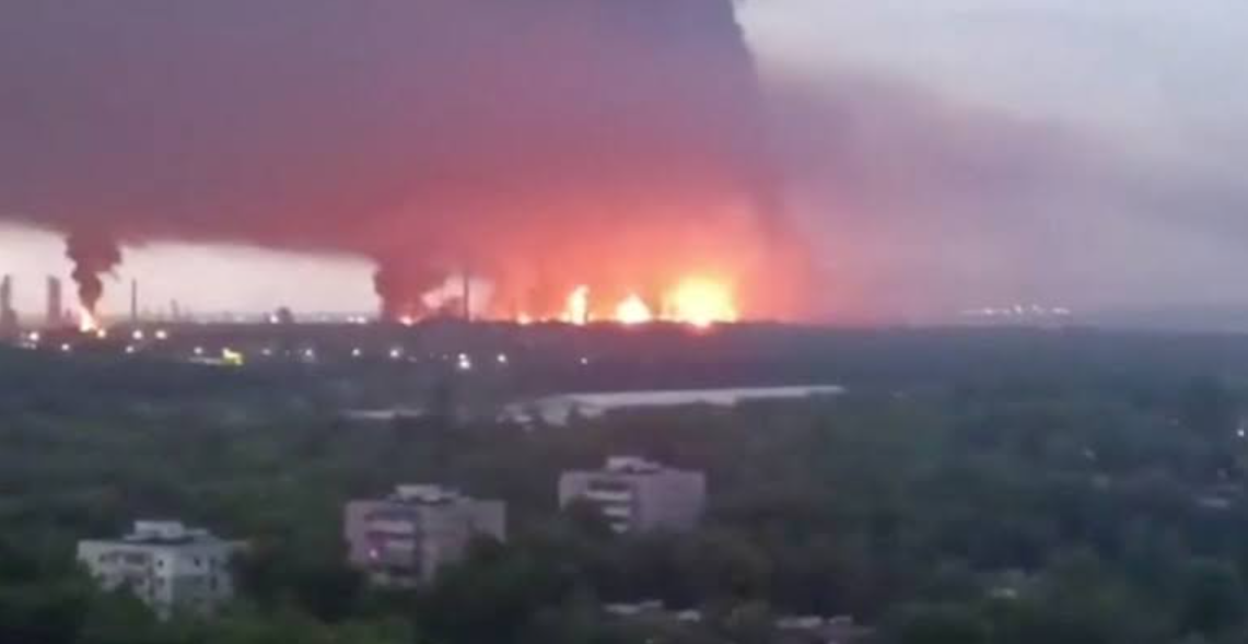 Рязанський НПЗ не працюватиме два тижні через атаку дронів — Reuters