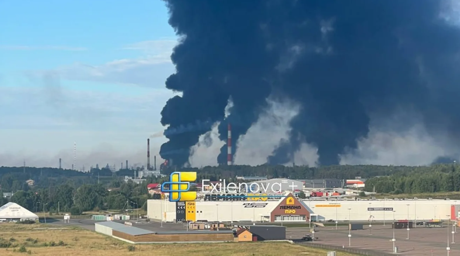 У російському Ярославлі горить НПЗ