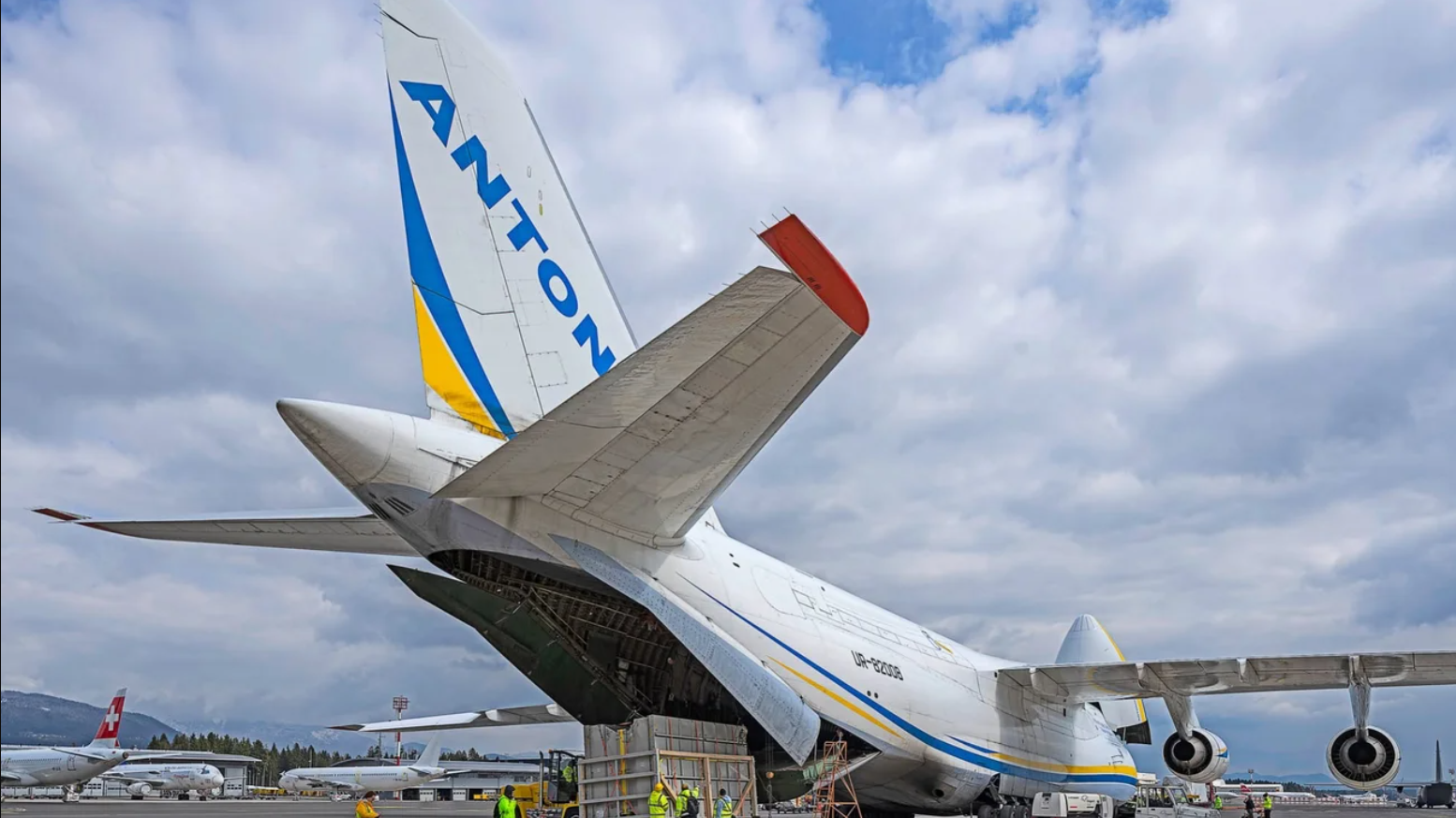 FPV-дрон, який знайшли біля українського Ан-124 в Лейпцигу, таки врізався в його крило — Die Zeit