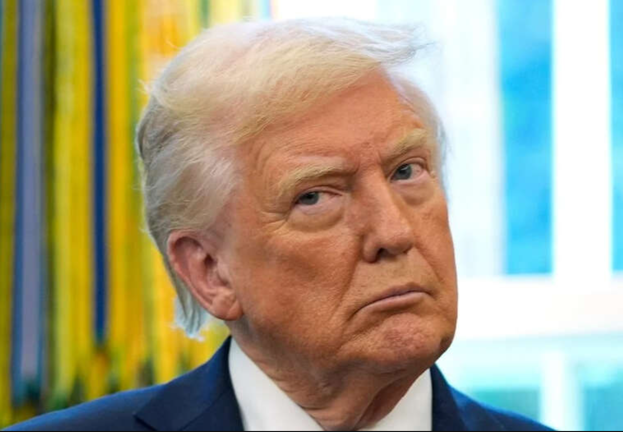 Трамп заявив, що Іран розбитий, а США повністю контролюють Ормузьку протоку