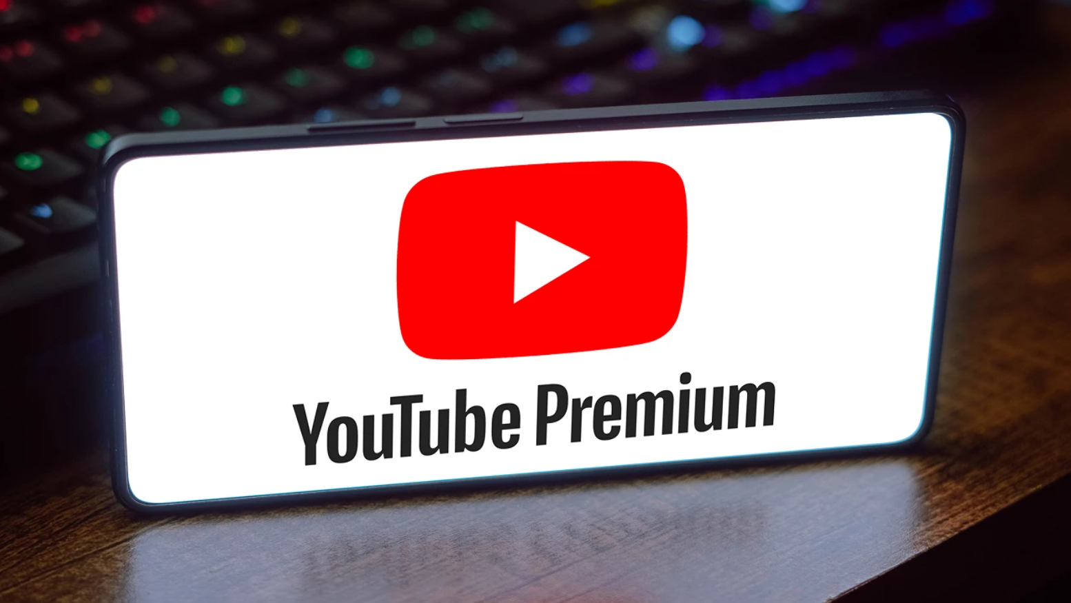 YouTube майже вдвічі підвищив вартість Premium в Україні