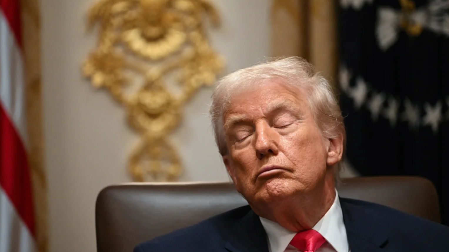 Трамп пригрозив Канаді підняти мита на автівки та сталь до 50% і знову назвав її штатом