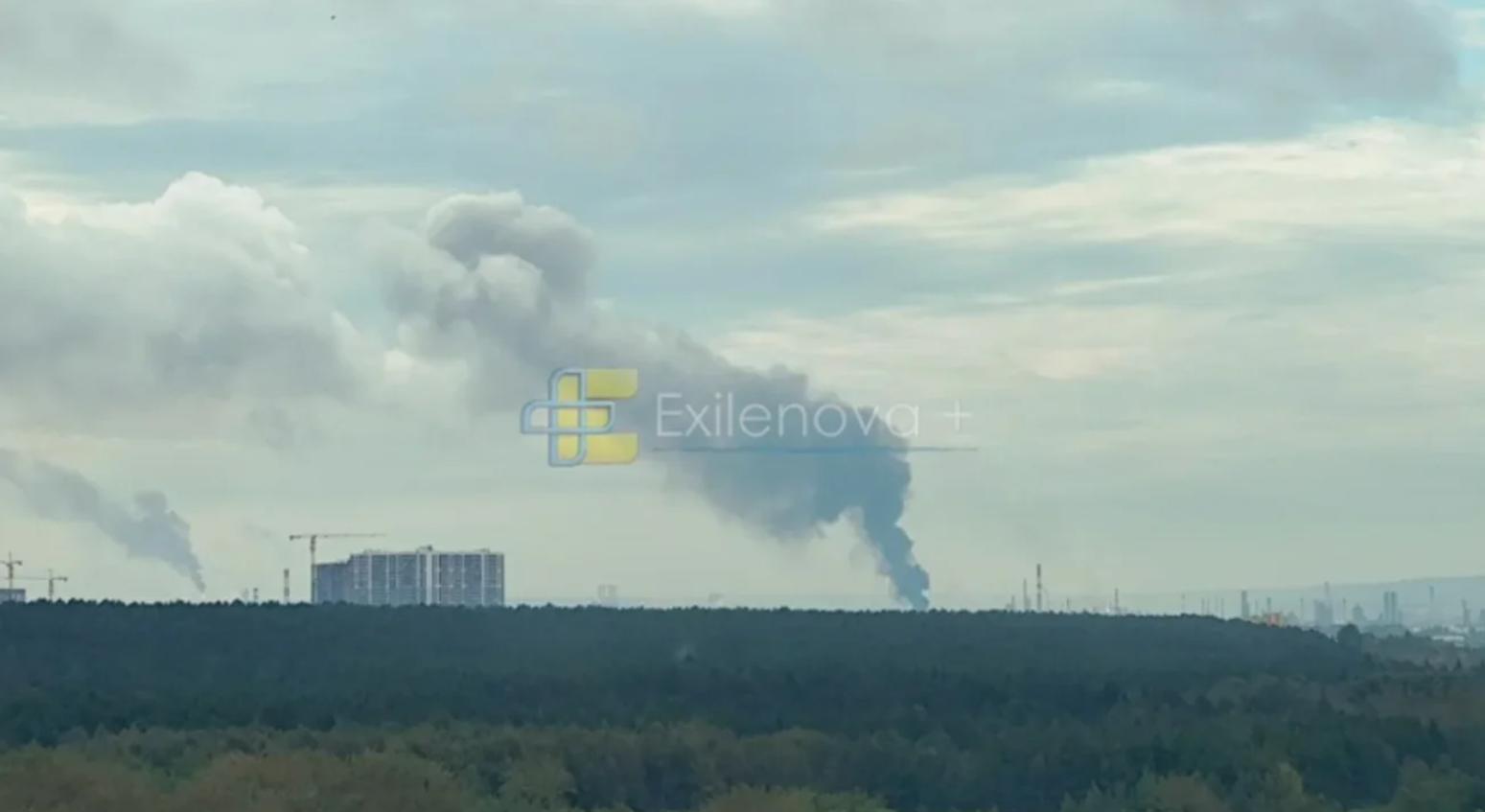 Один із найбільших НПЗ в росії призупинив роботу після української атаки — Reuters
