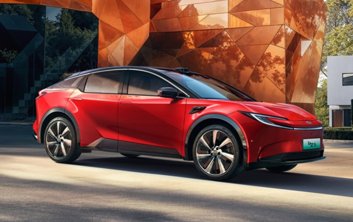 Toyota вперше почне виробляти електромобіль у Китаї