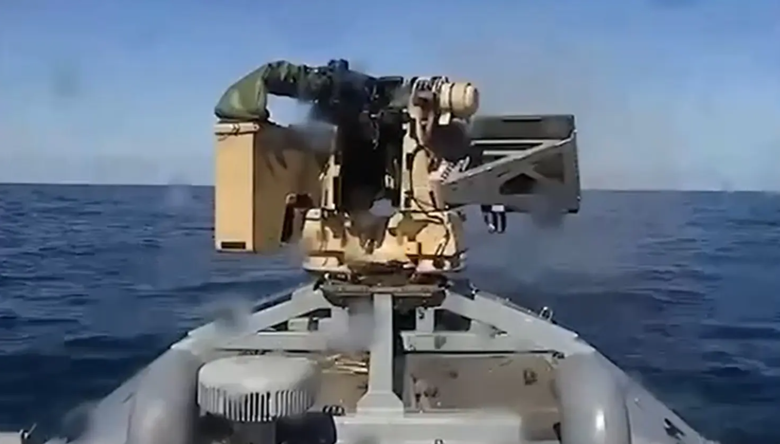У Чорному морі вперше в історії морський дрон знищив російський безекіпажний катер