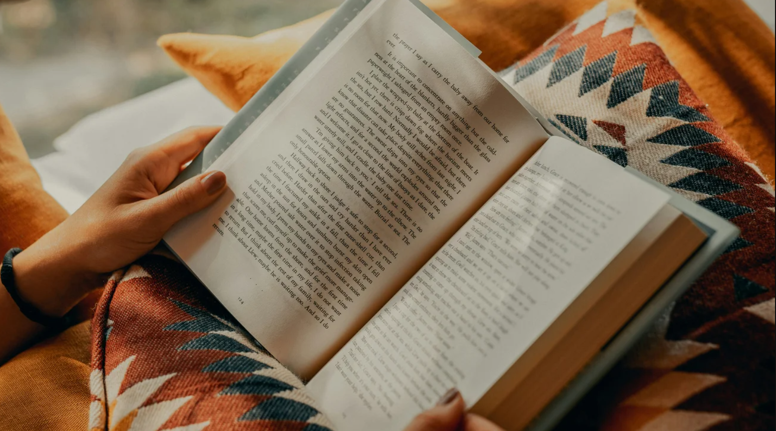 У Сінгапурі людям платитимуть за читання книжок