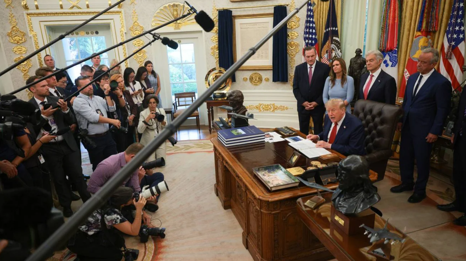 Журналісти CNN, MSNOW та Politico подають до суду на Трампа