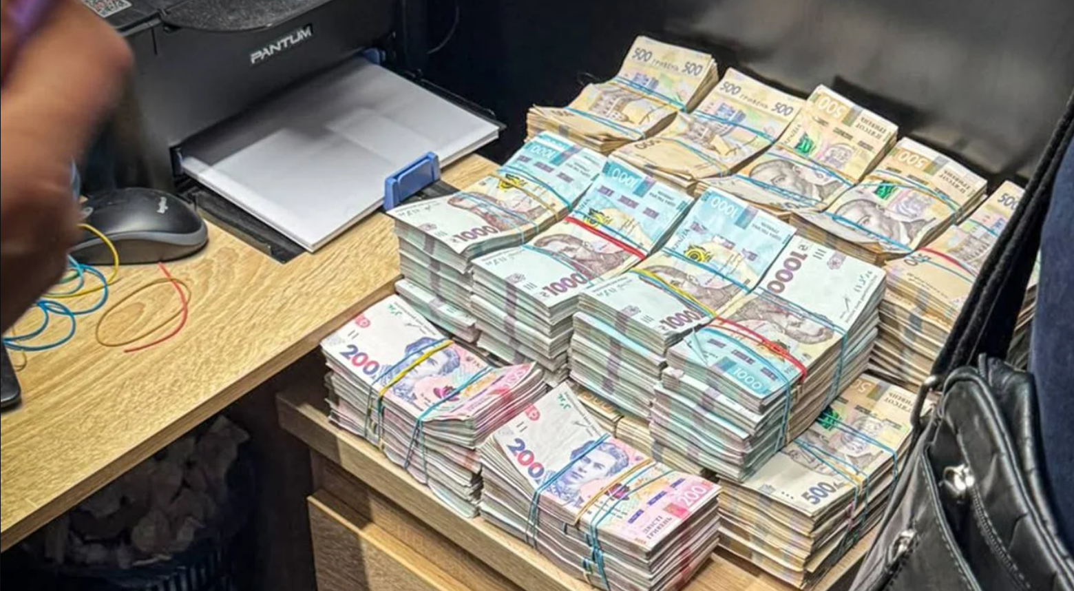 Понад 3 млрд грн несплачених податків і 50 обшуків