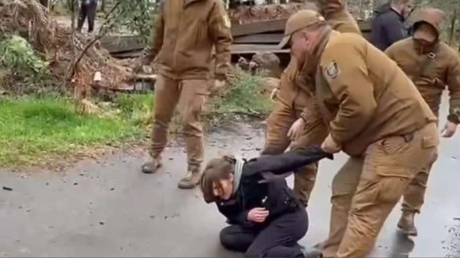 «Муніципальна охорона» травмувала активістці руку під час протестів на Теремках