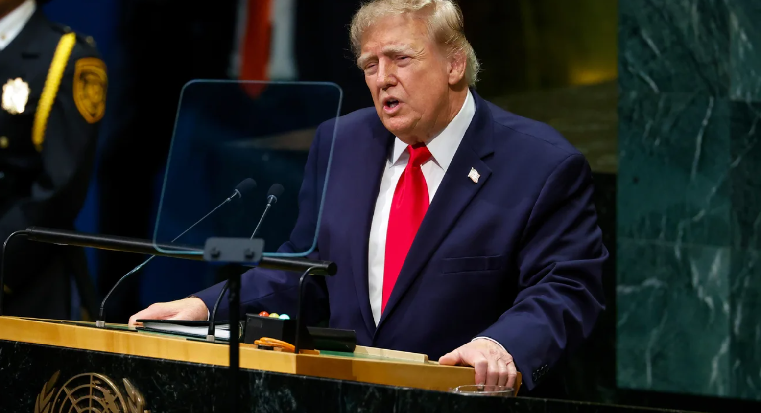 Трамп каже, що застосує закон про санкції «якщо буде потрібно»