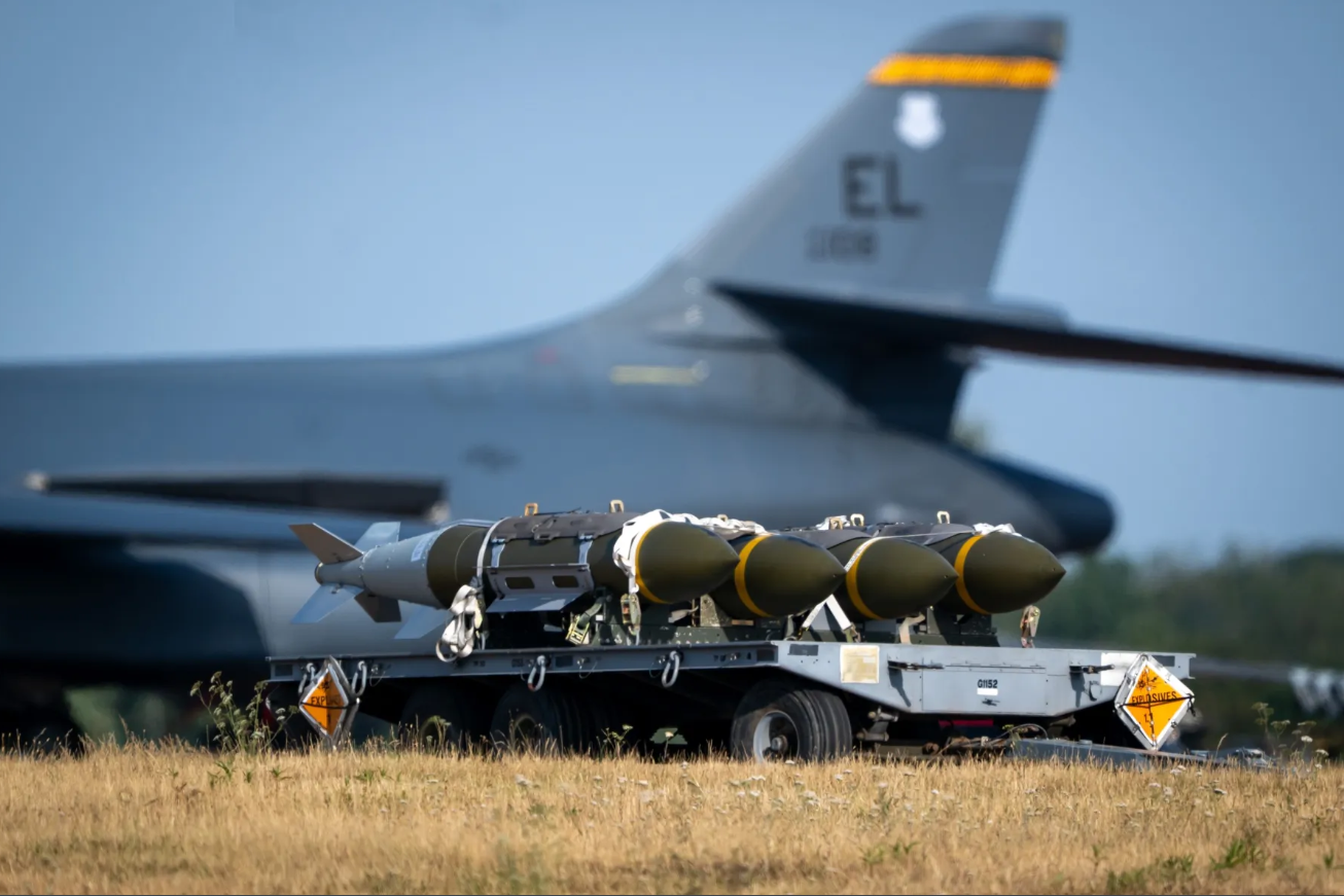 У Великій Британії оголосили надзвичайну ситуацію поблизу авіабази, яку використовують ВПС США