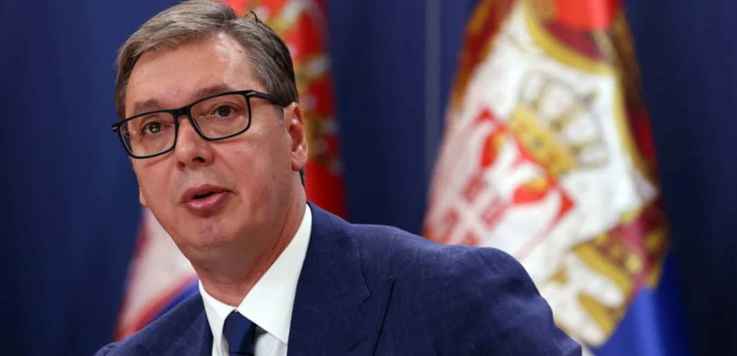 Президент Сербії Вучич оголосив про власну відставку