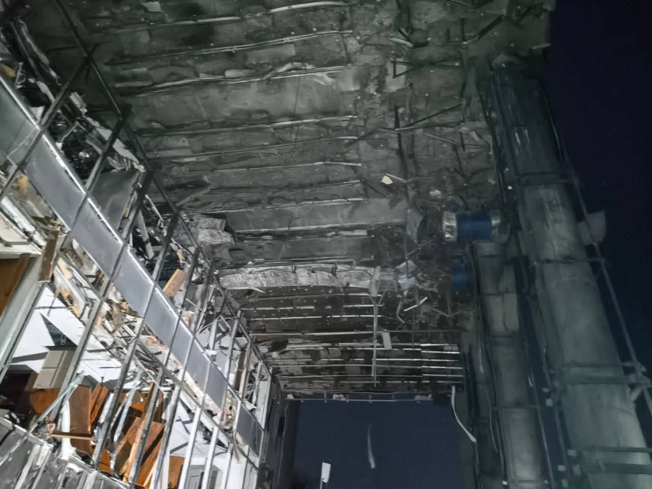 КВЦ «Парковий», в якому розміщувався штаб Зеленського, зазнав удару_1