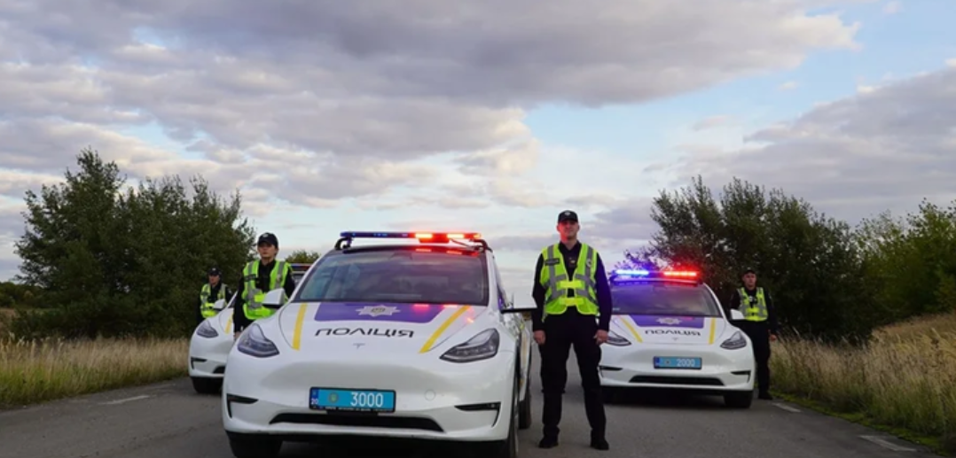 Тернопільська поліція пересідає на Tesla