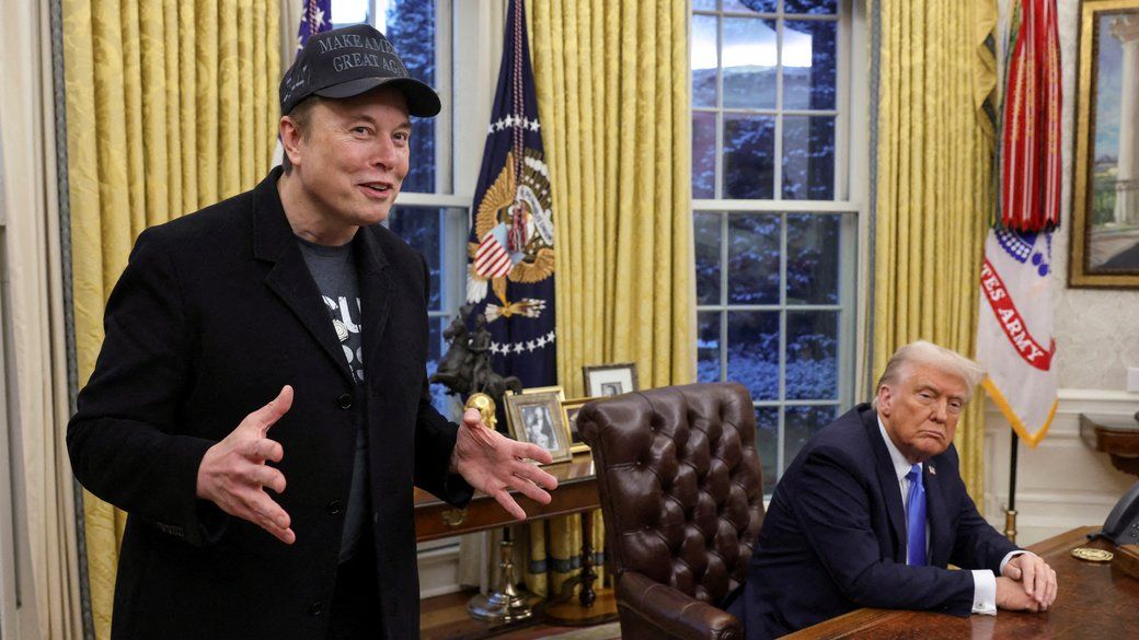 Ілон Маск і президент США Дональд Трамп в Овальному кабінеті Білого дому у Вашингтоні, округ Колумбія, США, 11 лютого 2025 року.
