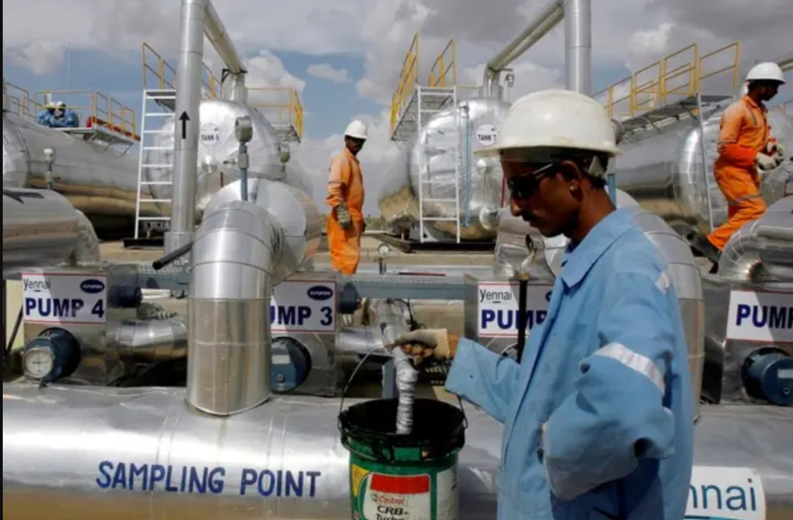 Індія різко скоротила закупівлі російської нафти – Bloomberg