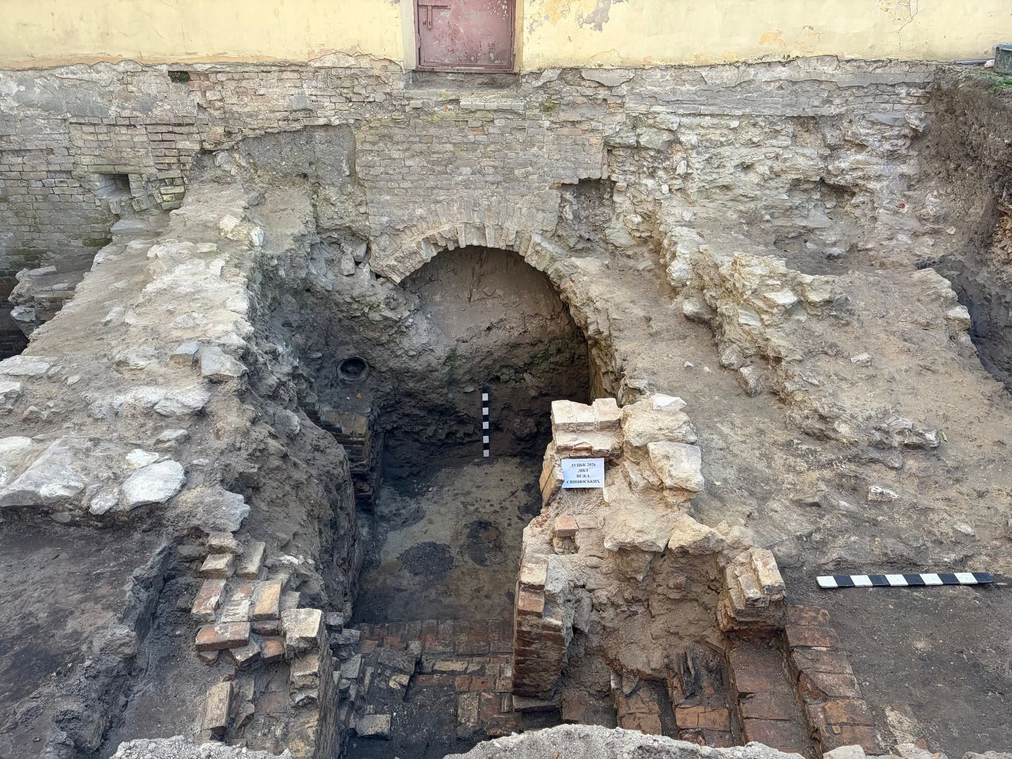 Від оборонної вежі до монастиря_1