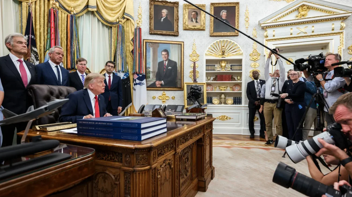 Мін’юст США розслідує діяльність CNN та інших телемереж із пулу Білого дому