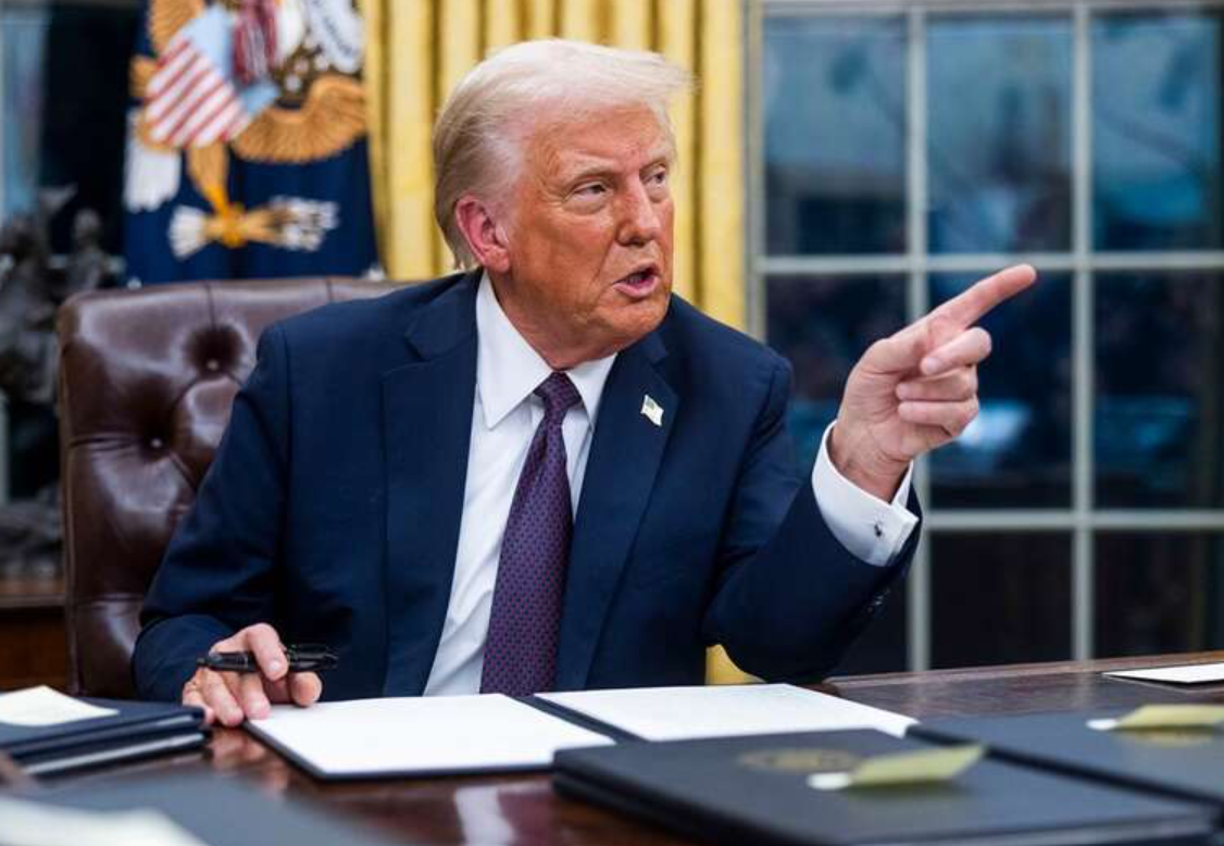 Трамп призупинив постачання боєприпасів союзникам.