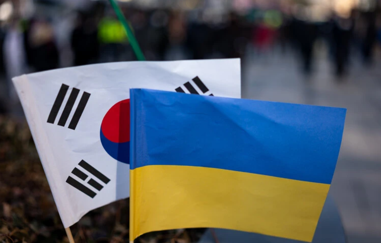 Південна Корея відкличе частину персоналу свого посольства з України